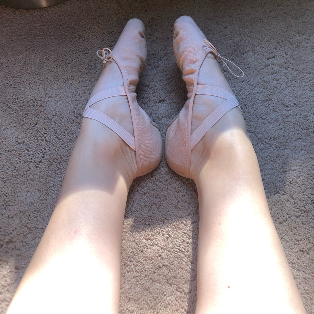 Size 8 Women’s Bloch canvas ballet shoes